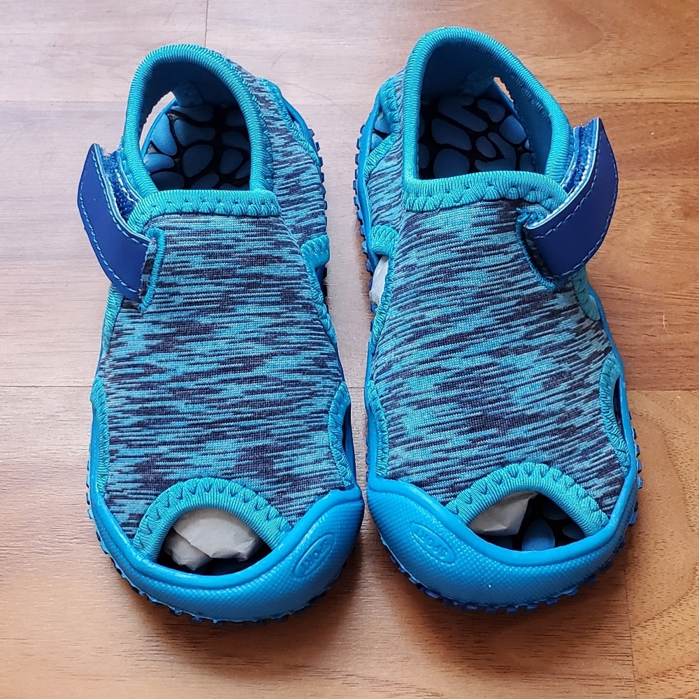 NWT Toddler Water Shoes